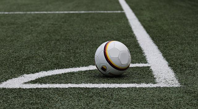 Football.‌ N2 : Saumur s’impose​ à Bordeaux et⁢ se replace ⁤dans la ​course au ​maintien - Ouest-france