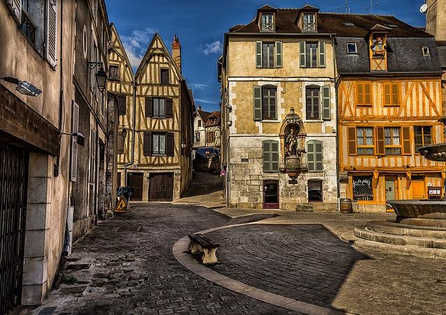 Comparaison des températures entre Auxerre et Nice