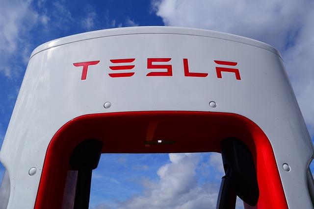 Limpact sur la réputation de Tesla et la perception publique