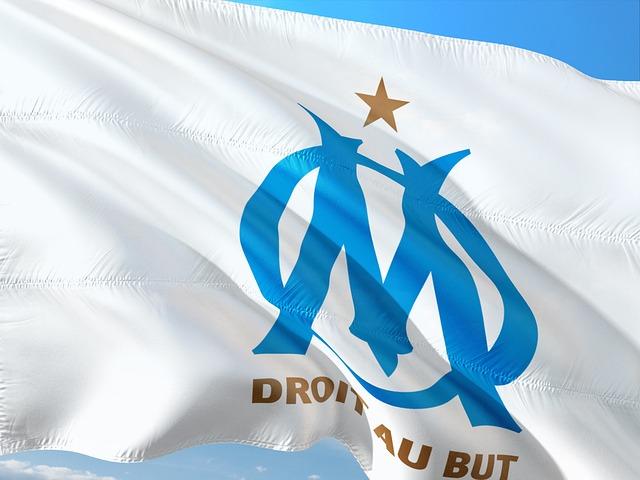 L’impact des chants injurieux sur l’ambiance des stades de Ligue 1