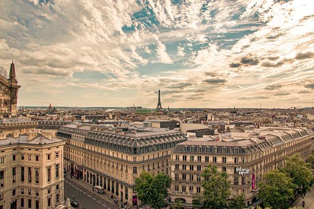 Loi Paris-Lyon-Marseille : l’insoutenable légèreté de la politique⁤ - Le ​Point