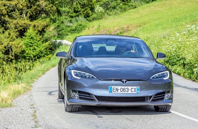 Vigilance accrue : langoisse des propriétaires de Tesla à Toulouse