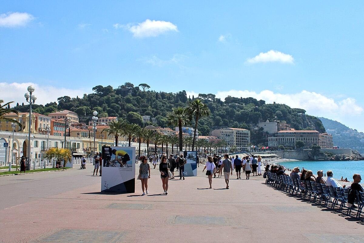 Nice : Éclat et tradition sur la Promenade des Anglais