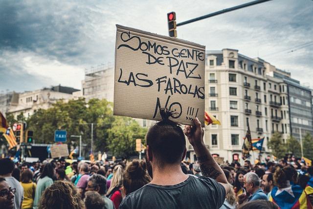 Les stratégies de communication des manifestants pour alerter lopinion publique