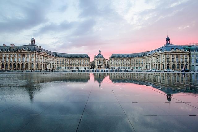 Conseils pratiques pour profiter pleinement de votre séjour à‌ Bordeaux