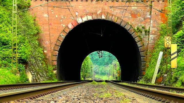 Impact sur le trafic ferroviaire : Analyze de la pause et de <a href=