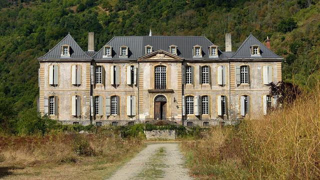 LAtmosphère Envoûtante du Château Descas