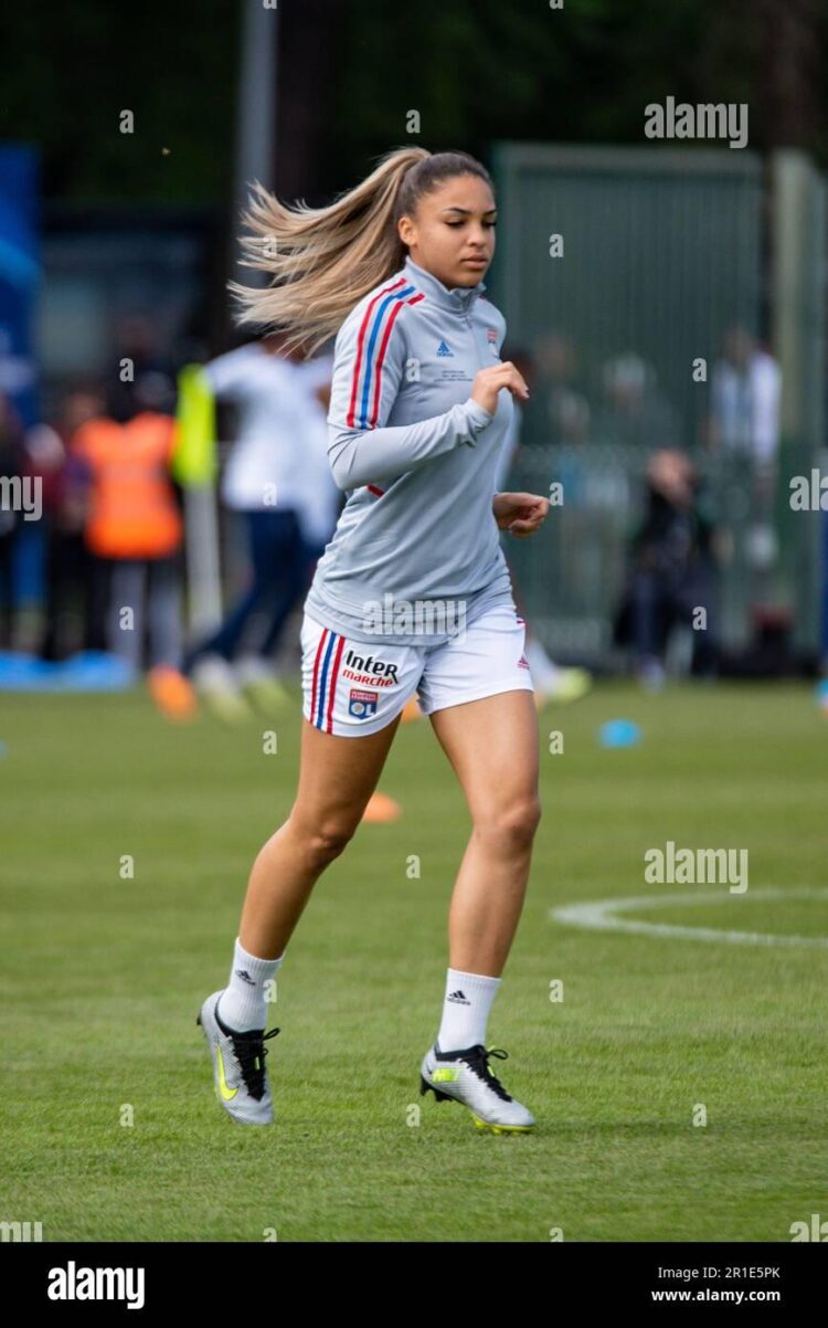 Foot : Delphine Cascarino et Kenza Dali de retour avec l’équipe de France pour la Ligue des nations – France Info Foot : Delphine Cascarino et Kenza Dali de retour avec l’équipe de France pour la Ligue des nations – France Info