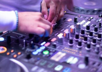 Sonny Rave – Sony Music Entertainment France