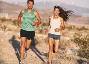 Sport : un couple enchaîne les courses de trail sur des milliers de kilomètres – France Info