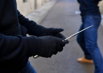 « Quelqu’un va mourir » : deux personnes blessées par des coups de couteau dans la nuit, à Nantes – Ouest-France