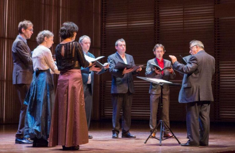 Discover the Captivating Sounds of Huelgas Ensemble! Discover the Captivating Sounds of Huelgas Ensemble!