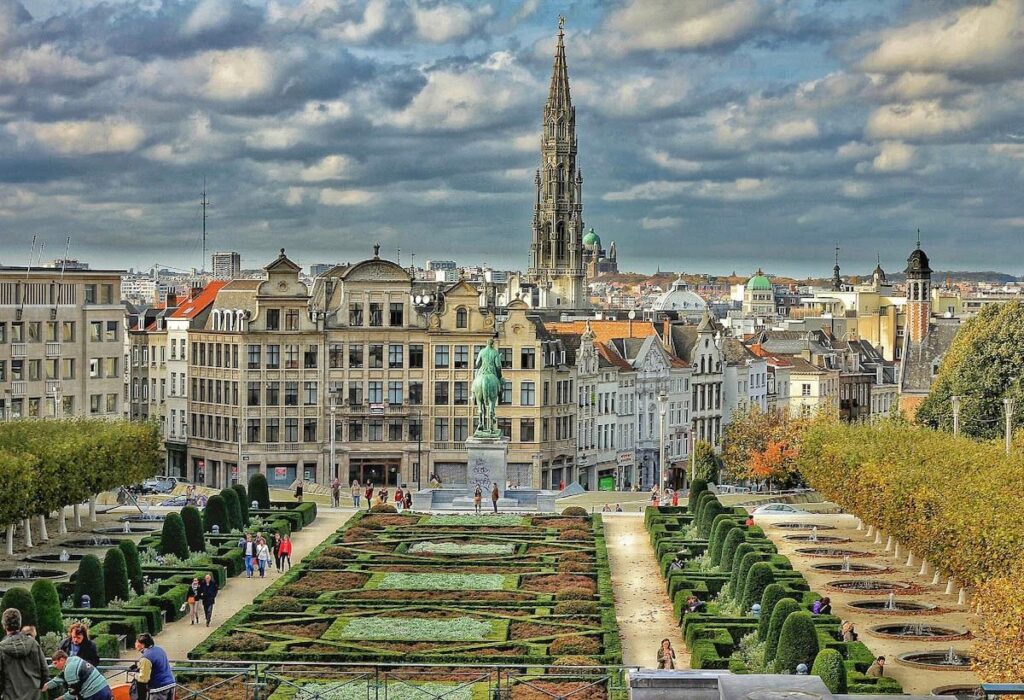 Bruxelles : Gardienne des Marchés Financiers ou Complice du Laxisme Budgétaire ?
