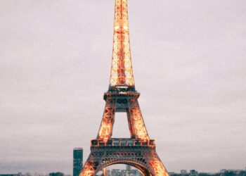 Explore the Enchanting Outdoor Exhibitions Happening Now in Paris!