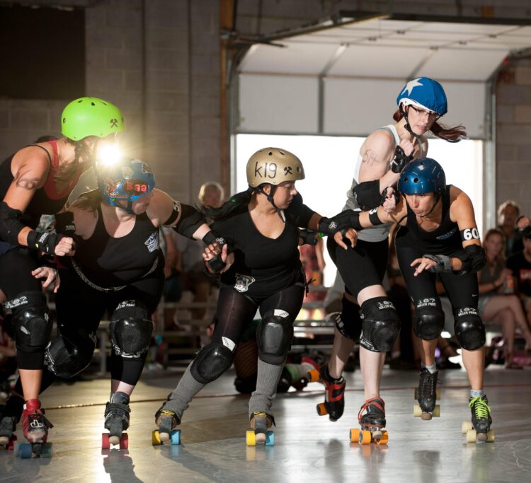 Ce week-end, l’équipe de France de roller derby s’affronte à Lille lors d’un tournoi européen palpitant ! Ce week-end, l’équipe de France de roller derby s’affronte à Lille lors d’un tournoi européen palpitant !