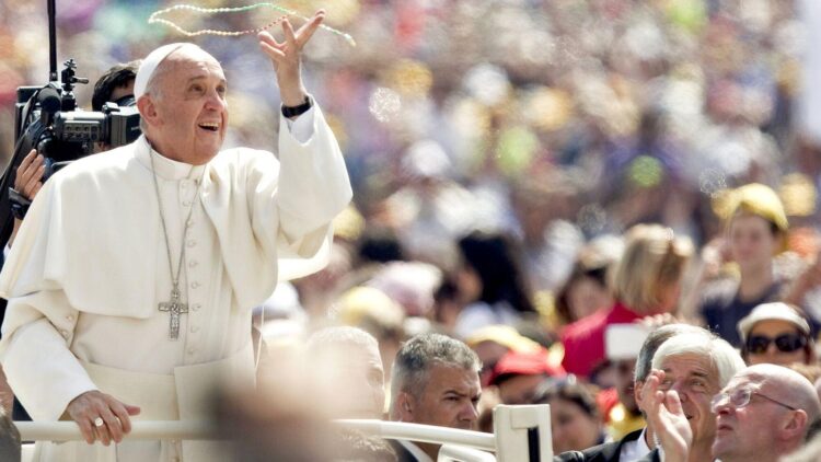 Une Nuit de Veillées à Travers la France : Paris, Lille, Marseille et Plus Encore en Hommage au Pape Une Nuit de Veillées à Travers la France : Paris, Lille, Marseille et Plus Encore en Hommage au Pape