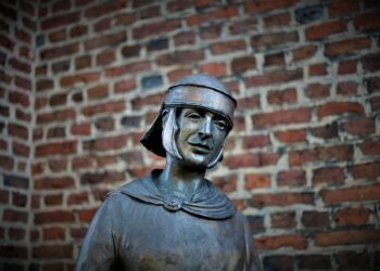 Martine Aubry Backs Olivier Faure at Socialist Party Congress: A Bold Move for the Future!