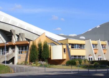Discover the Vibrant Energy of Palais des Sports in Grenoble!