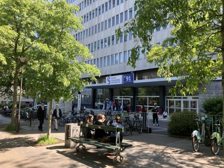 Des étudiants en médecine s’insurgent : La France face à une crise médicale sans précédent ! Des étudiants en médecine s’insurgent : La France face à une crise médicale sans précédent !