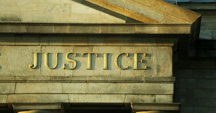 À Nice, le mystère du ‘tueur au mixeur’ : acquittement choquant dans l’affaire du meurtre paternel