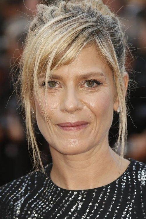 Le Grand Bain ce soir sur France 2 : Découvrez l’actrice et chanteuse qui aurait pu incarner Marina Foïs !