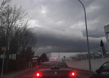 Tempêtes Spectaculaires : Pluies Torrentielles et Grêle Sèment le Chaos autour de Toulouse !