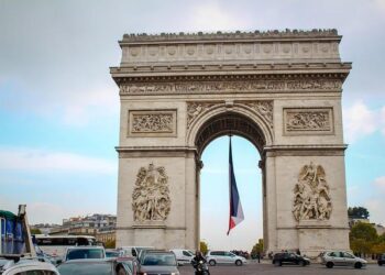 Urgent Alert: 100,000 Parisians May Need to Evacuate Due to Flood Risks!