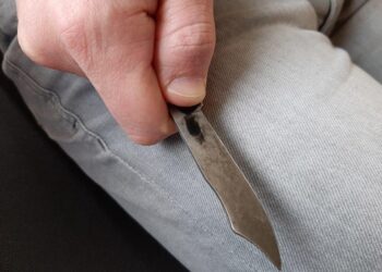 Urgent: Un homme poignardé à la place de la Comédie, l&rsquo;auteur en fuite!