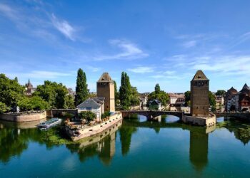Discover the Enchanting Charm of La Petite France: A Guided Tour Through Strasbourg&rsquo;s Hidden Gem!
