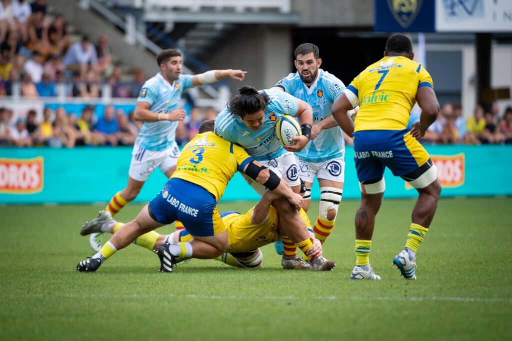 UBB Triumphs in Thrilling Showdown Against Castres, But Not Without a Scare!