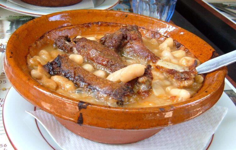 Toulouse Sets World Record for Most Cassoulets Served!