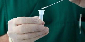 Covid-19 : un nouveau variant inquiétant détecté pour la première fois en France