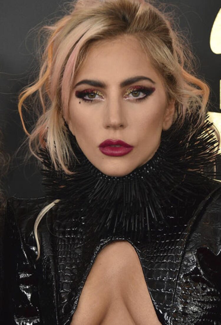 Lady Gaga enflamme la scène de Lyon-Décines : Réservez vos billets pour le concert à LDLC Arena Lady Gaga enflamme la scène de Lyon-Décines : Réservez vos billets pour le concert à LDLC Arena