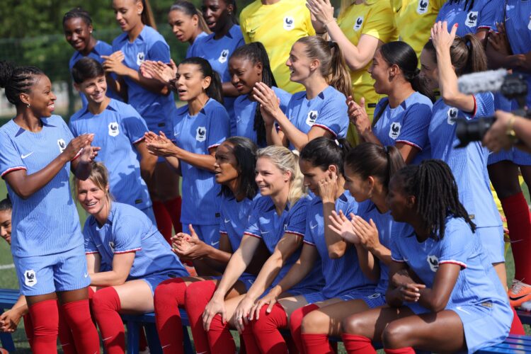 Équipe de France féminine : la liste de Laurent Bonadei pour la Ligue des Nations suscite la polémique avec plusieurs absences remarquées