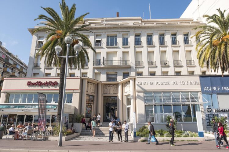 Lyon Défend Farouchement Son Bureau d’Accueil Touristique