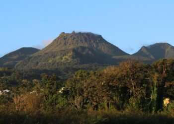 Comment éviter la catastrophe : prévenir l’effondrement du volcan de la Soufrière en Guadeloupe