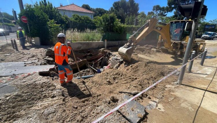 Inondation spectaculaire avenue d’Haïfa à Marseille : plusieurs logements et un parking submergés après la rupture d’une canalisation