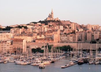 Marseille : une opération choc démantèle un vaste réseau de voitures volées