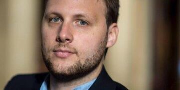 «Tous racistes, comme le suggère France Télévisions ? Alexandre Devecchio remet en question»