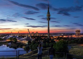 La vasque olympique fait son grand retour au jardin des Tuileries à Paris