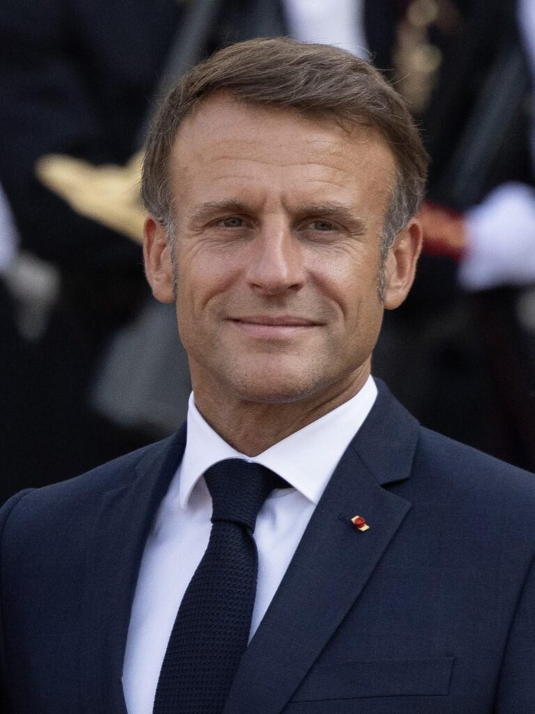 Emmanuel Macron en direct de Nice ce mardi soir pour un grand rendez-vous sur les océans et l’environnement

—

Emmanuel Macron en direct de Nice ce mardi soir : un grand rendez-vous pour sauver nos océans et protéger l’environnement