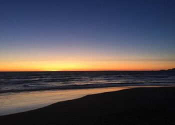 Brace Yourself: 4 Weeks of Scorching Heatwaves and Surprise Thunderstorms Ahead