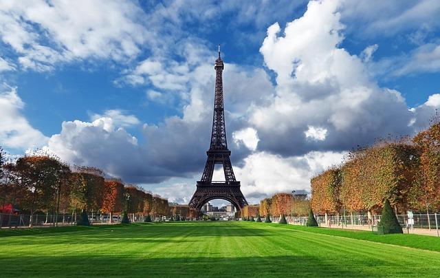Paris, Lyon, Grenoble, Bordeaux… ces villes révolutionnent leur lutte contre les canicules