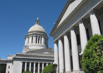 Les Républicains : Défenseurs de la France honnête ou maîtres des scandales ?