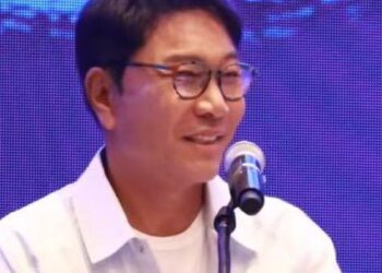 Lee Soo Man et Emmanuel Macron unissent leurs forces pour révolutionner l’avenir de la K-POP en France