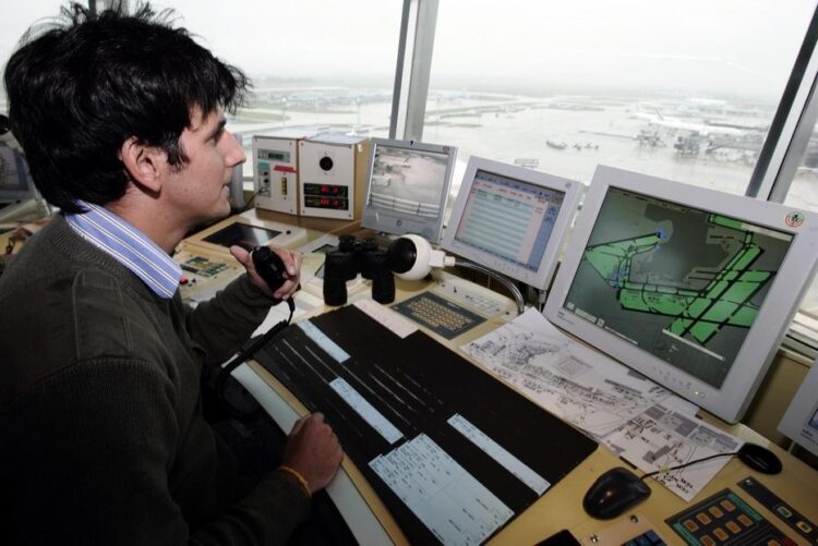 Grève des contrôleurs aériens : 30% des vols annulés à Marseille, un chaos dans les airs Grève des contrôleurs aériens : 30% des vols annulés à Marseille, un chaos dans les airs