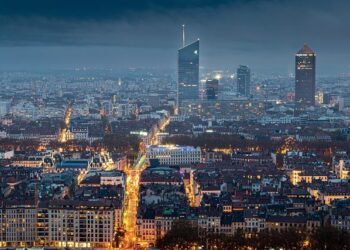 À la Grande Mosquée de Lyon, les musulmans dénoncent un sentiment d’exclusion et de stigmatisation À la Grande Mosquée de Lyon, les musulmans dénoncent un sentiment d’exclusion et de stigmatisation