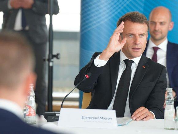 Le fondateur de SM Entertainment et Macron dévoilent des projets ambitieux pour une coopération culturelle bilatérale renforcée