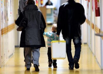 Tragédie au CHU de Lille : un nourrisson décède après une chute suspecte