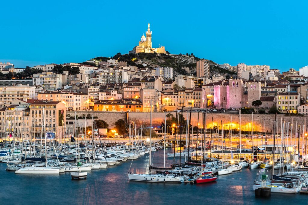 Marseille : un chauffeur VTC condamné après avoir foncé sur des taxis armé